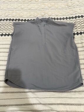 Figs Rafaela Top in Cement. Size XXS